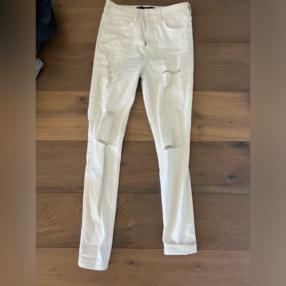 ripped white skinny jeans